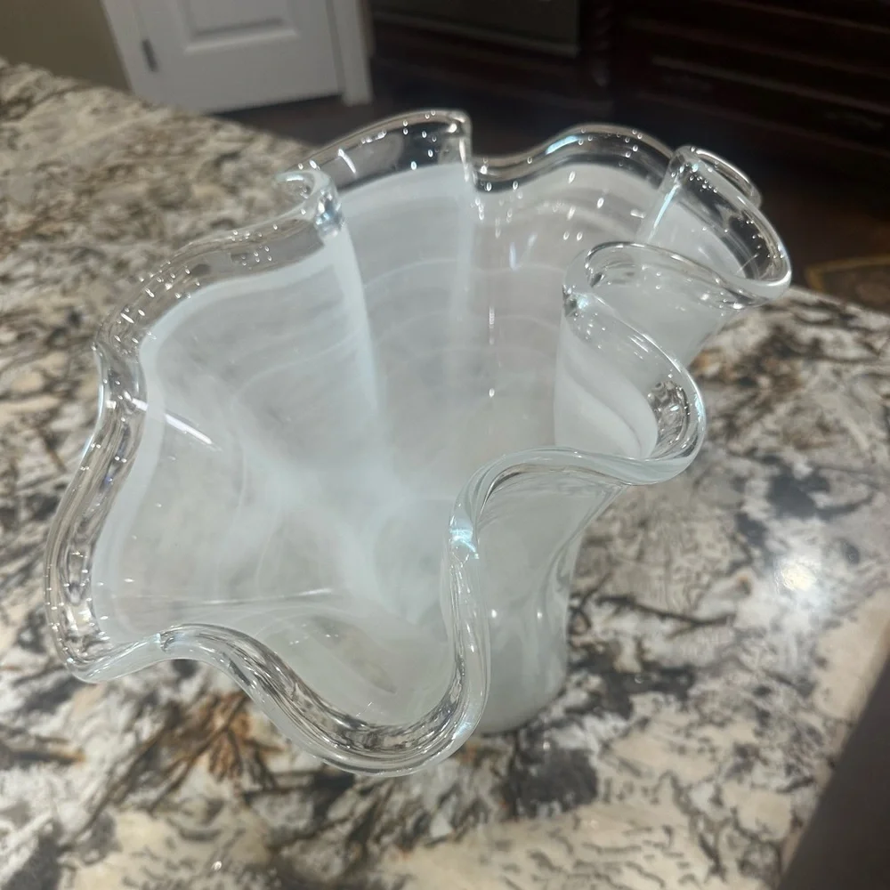 Tammoro Home Murano Art Glass Hand Blown Mid-Century Modern White Swirled Vase
